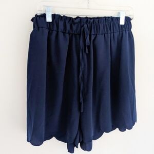 Size XXL. Navy blue elastic waist shorts